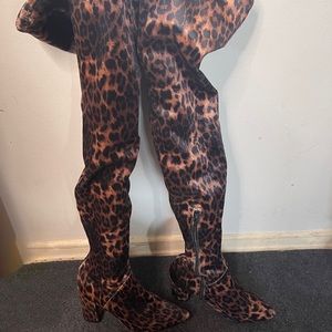 Leopard heels over the knee NEW